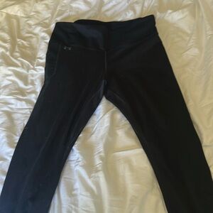 Underarmor cropped black leggings